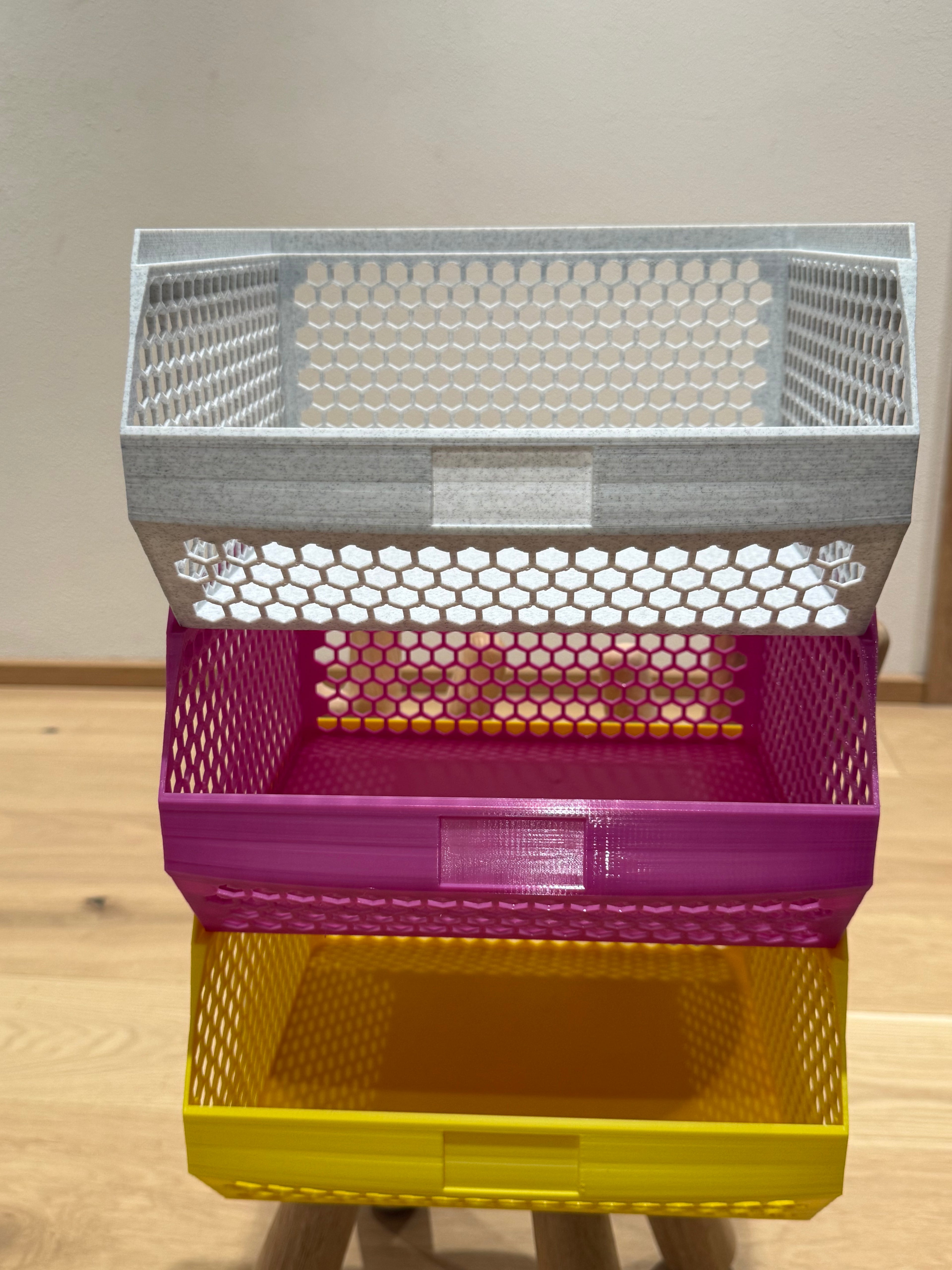 Stapelbare Fächer – Modularer Ordnungshelfer für Zuhause und Büro