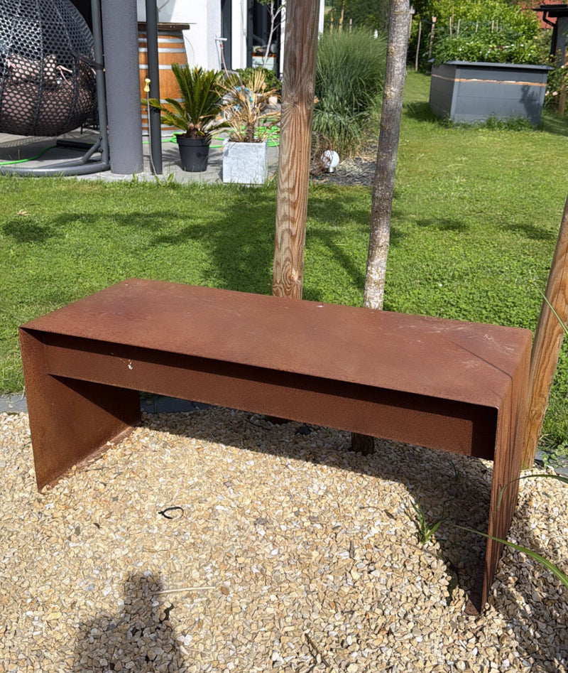🪑 Steel seating set