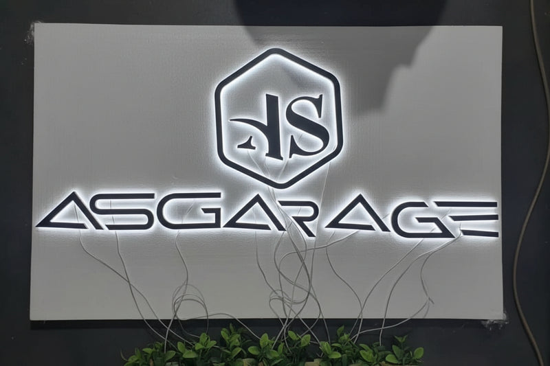 🏢 Company sign (personalizable)