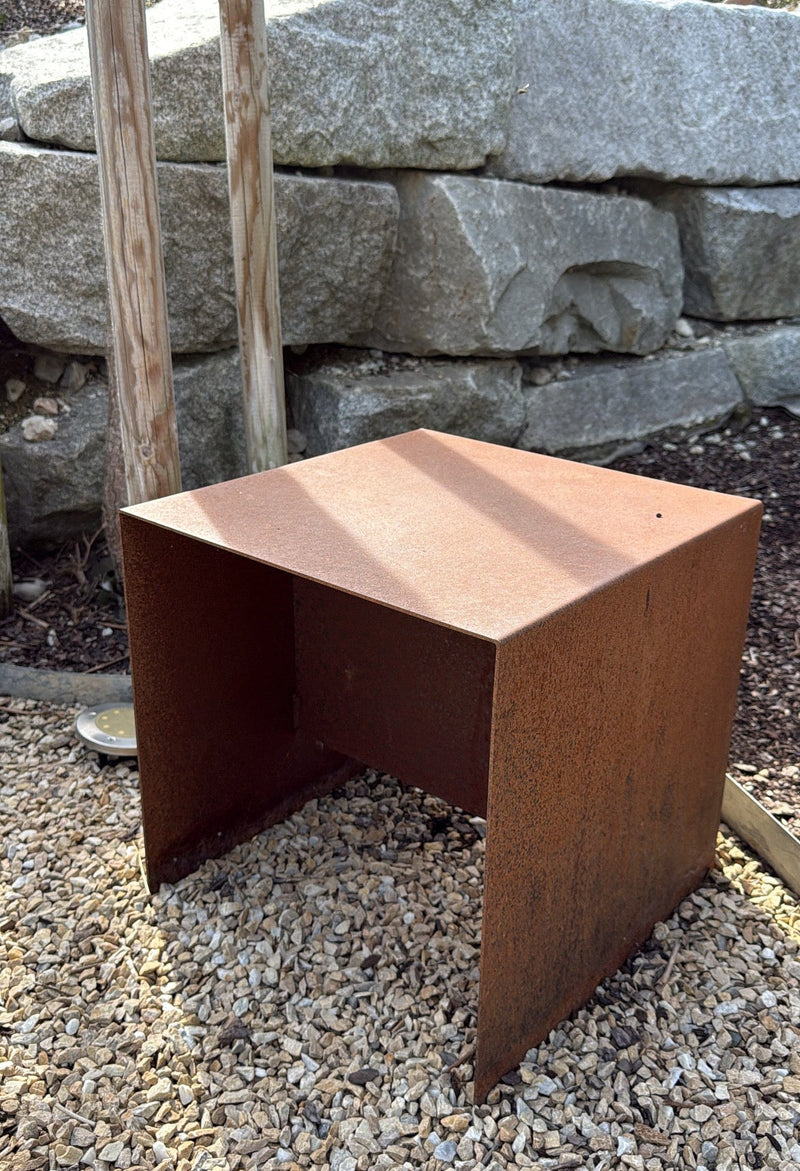 🪑 Steel seating set