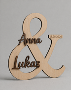 💍 Hochzeitsschild „&“ aus Holz – mit Namen & Gravur (personalisierbar)