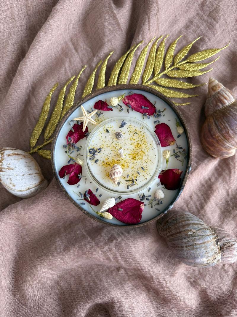 🥥🕯️ Handmade coconut candle – Natural coconut wax in a real coconut shell "Kamilla" (personalizable)