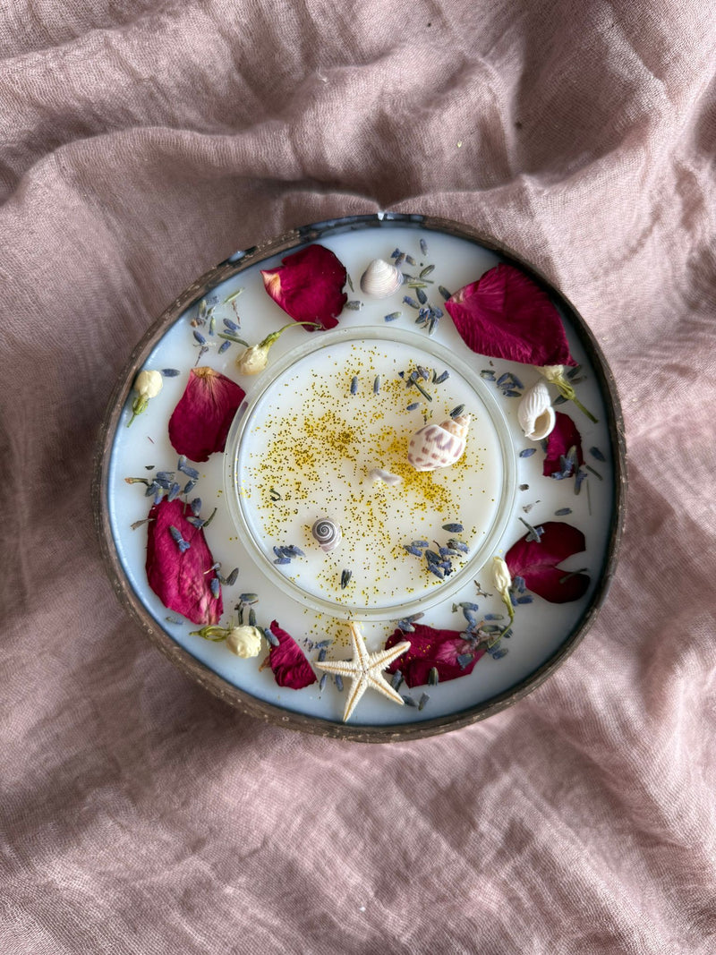 🥥🕯️ Handmade coconut candle – Natural coconut wax in a real coconut shell "Kamilla" (personalizable)