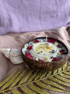 🥥🕯️ Handgemachte Kokosnusskerze – Natürliches Kokoswachs in echter Kokosnussschale "Kamilla" (personalisierbar)