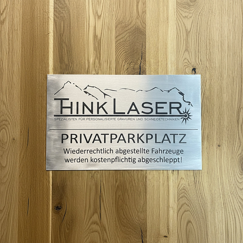 🏢 Company sign (personalizable)
