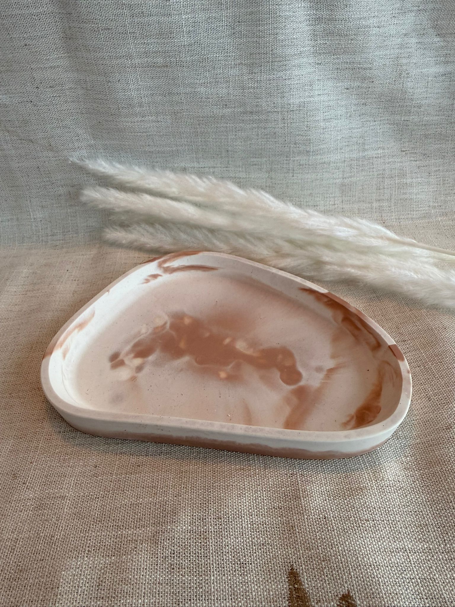 🟤 Zeitloses Dekotablett – Schmuckteller