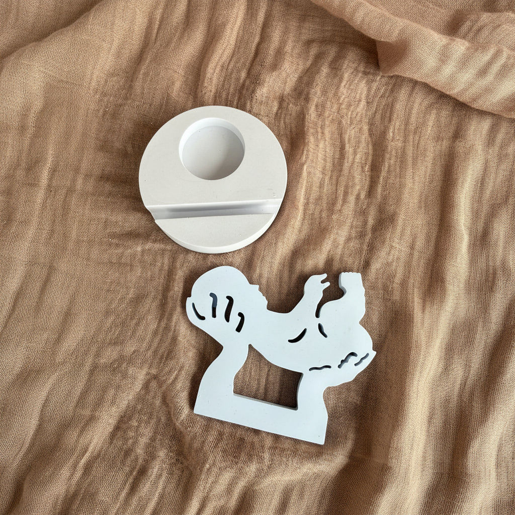 🤍 Schützende Hände mit Baby & Teelichthalter versch. Farben