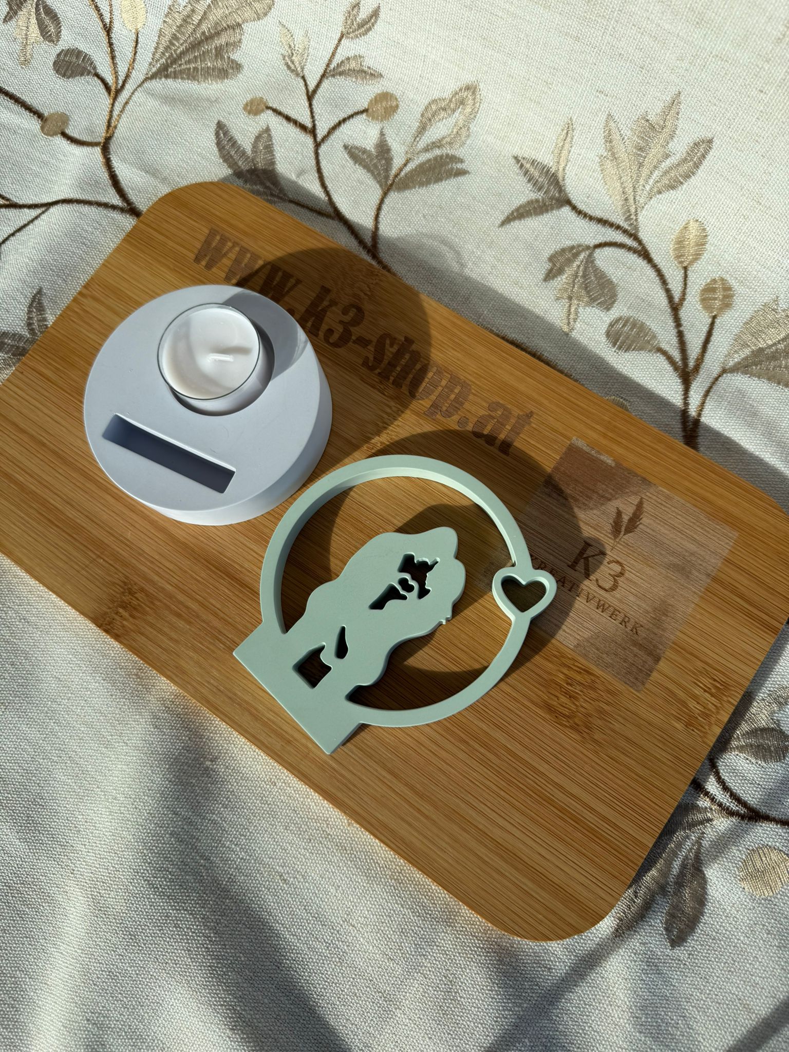 🤍 Herzmoment – Liebespaar in Erwartung mit Teelichthalter versch. Farben