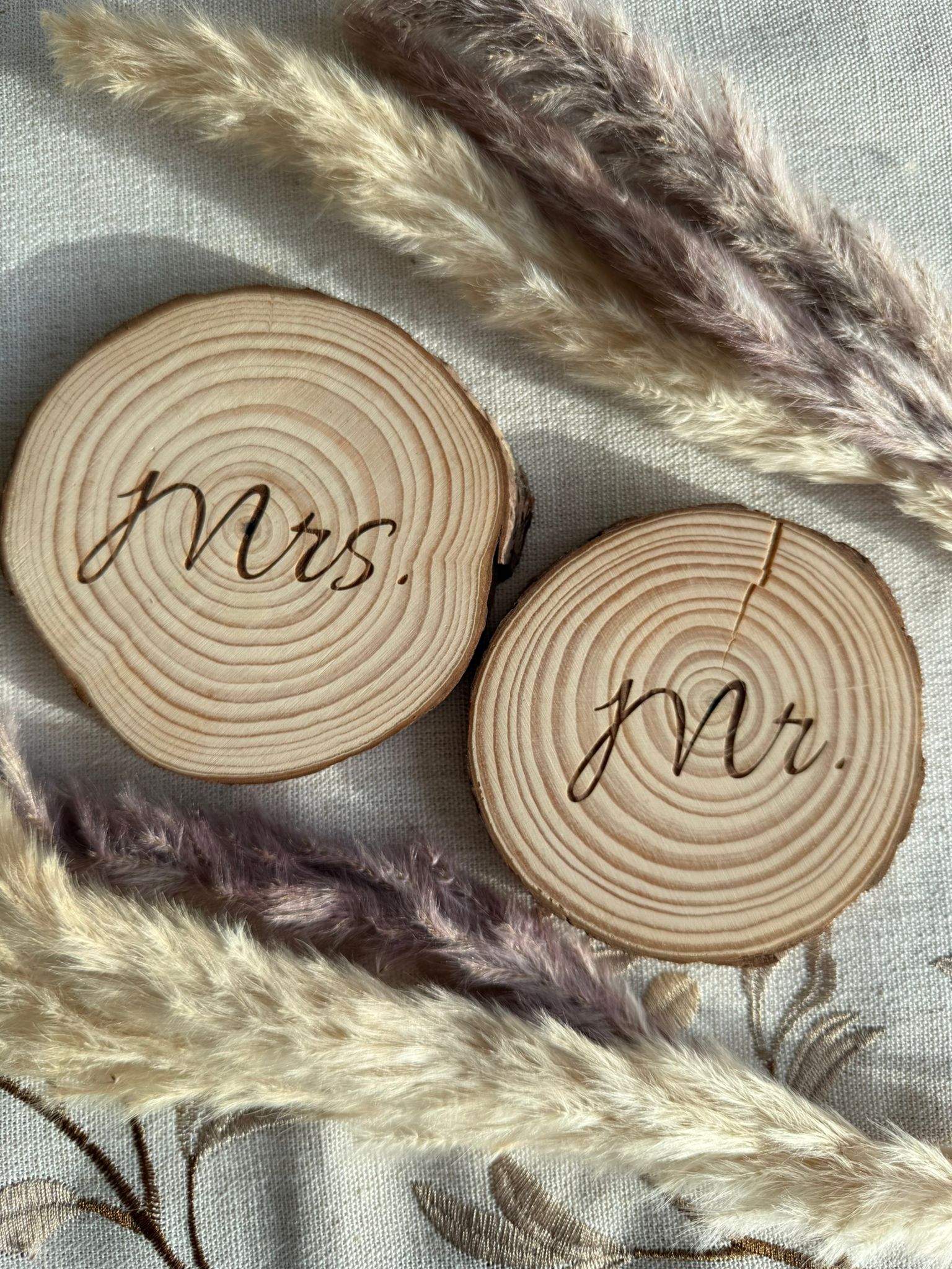 🪵 Platzkarte / Namensschild / Tischnummer aus Holz (personalisierbar)