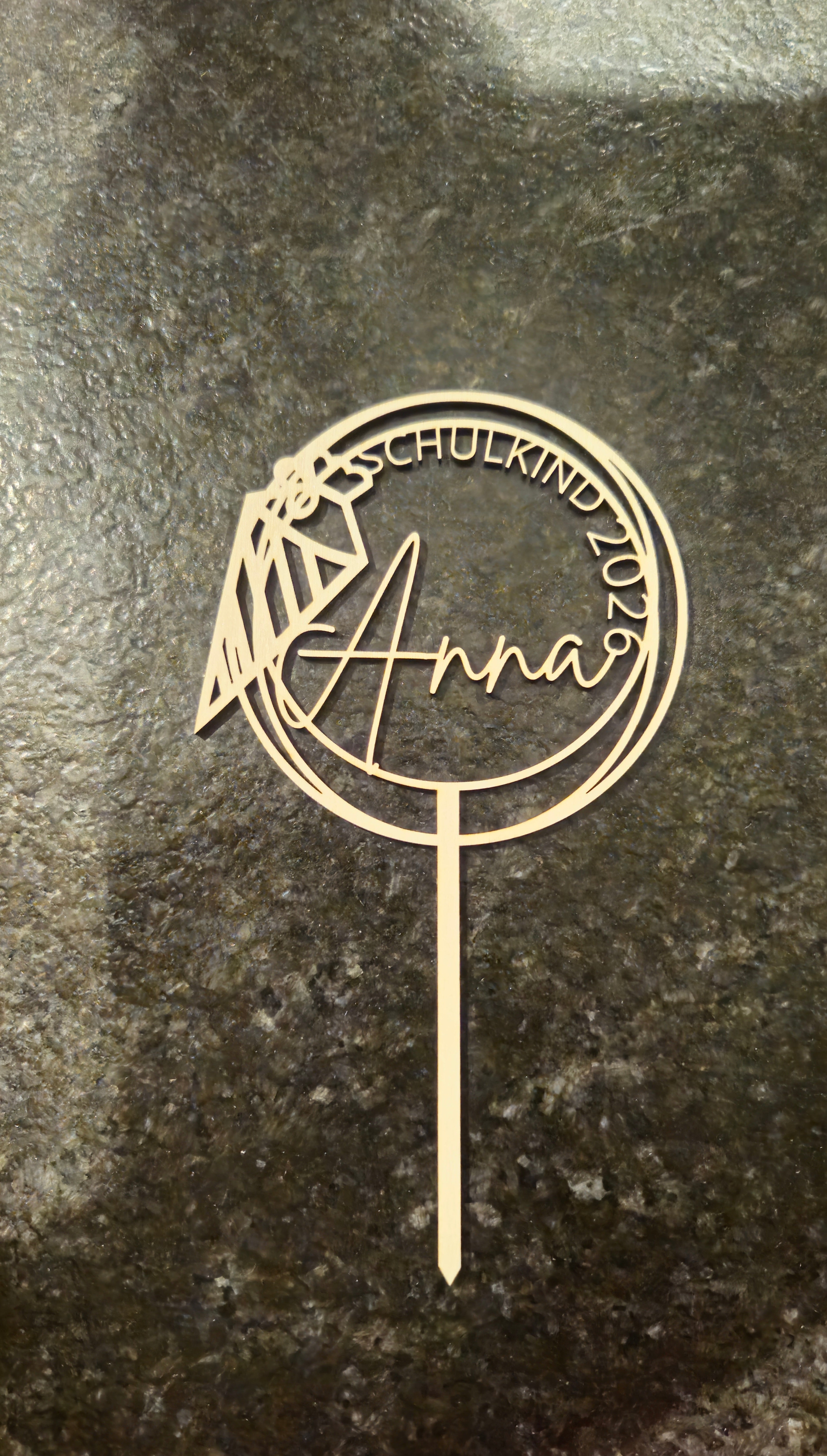 🍰 Cake-Topper Schulkind Tüte Name und Jahr v2 (personalisierbar)